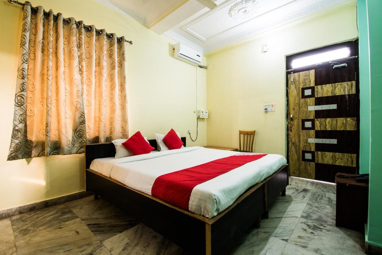Oyo 24087 Viraj Hotel Danapur Dış mekan fotoğraf