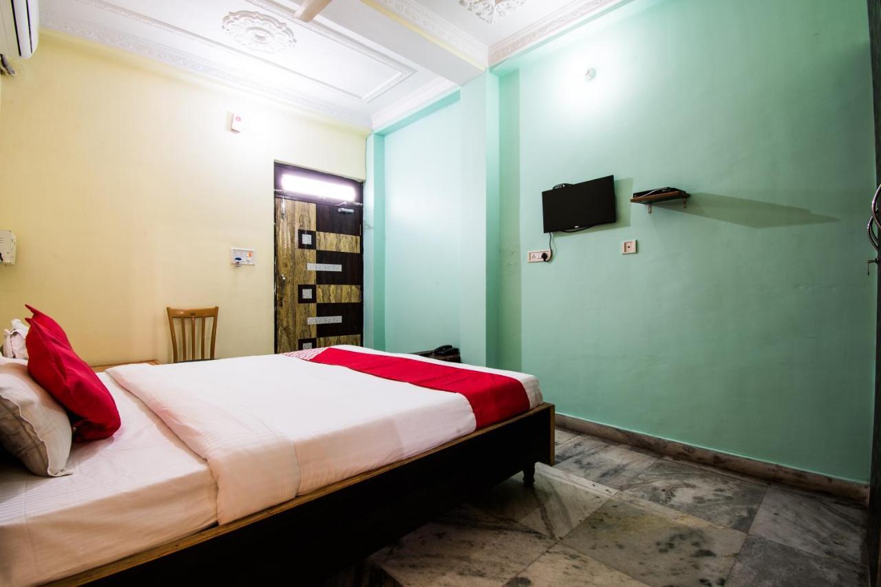 Oyo 24087 Viraj Hotel Danapur Oda fotoğraf